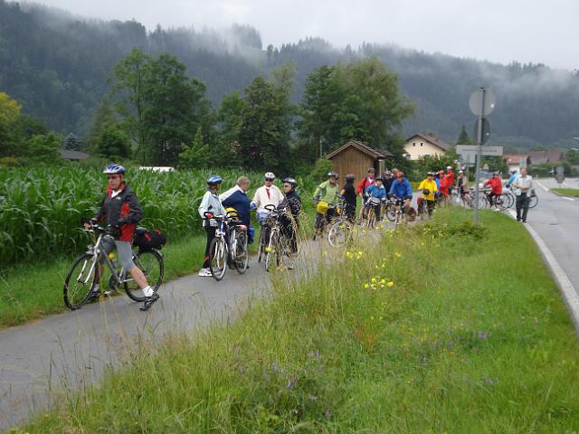 33 Beim Start war auch der Regen wieder vorbei.JPG